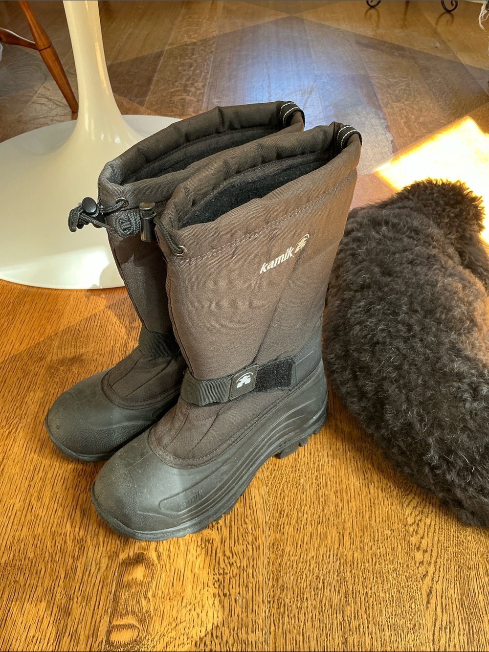 Kamik Black Winter Boots (Dog Not Included)